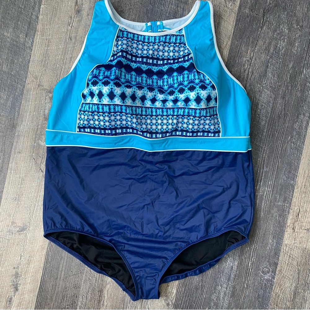 NWOT Lands’ End One Piece Swimsuit Size 26W DDD
